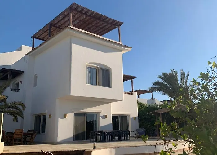 Coral Blue 'an Expansive Spacious 4 Bedroom In El Gouna' Villa *